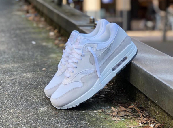 nike air max one white