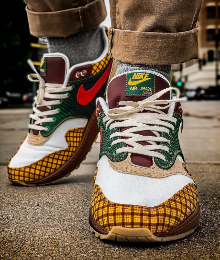 air max susan on feet