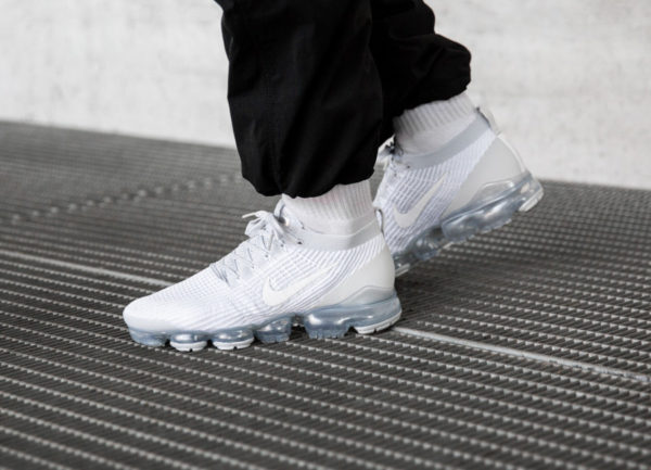 vapormax white flyknit 3