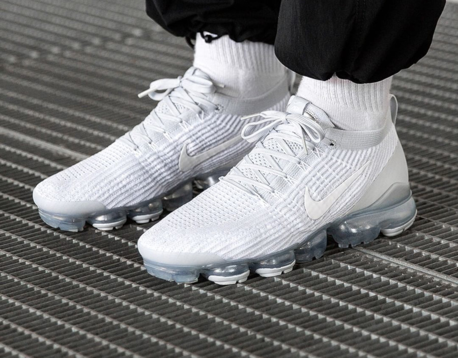 vapormax white pure platinum