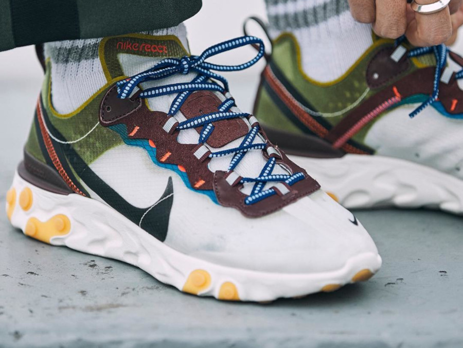 react element 87 moss on feet