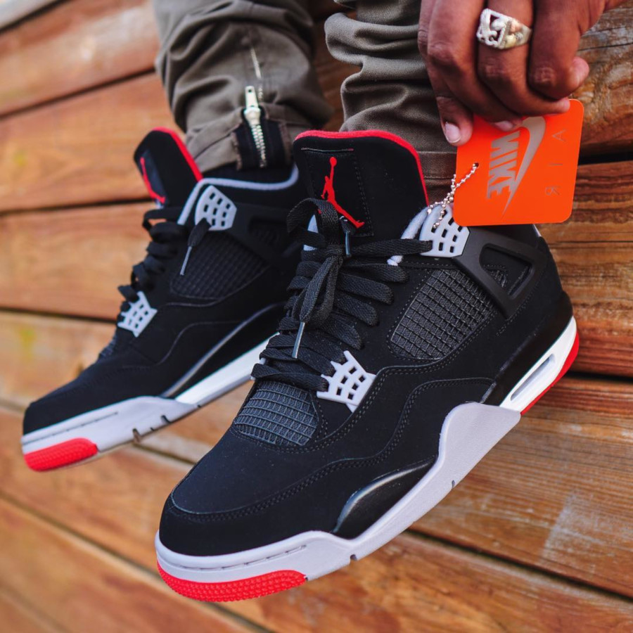 jordan 4 retro bred on feet
