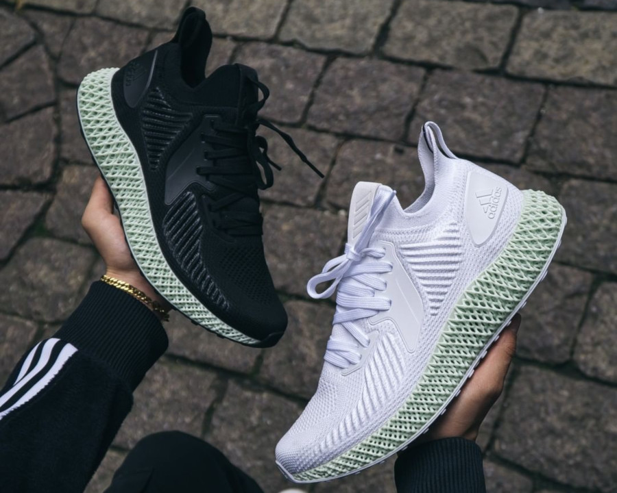 alphaedge 4d black on feet