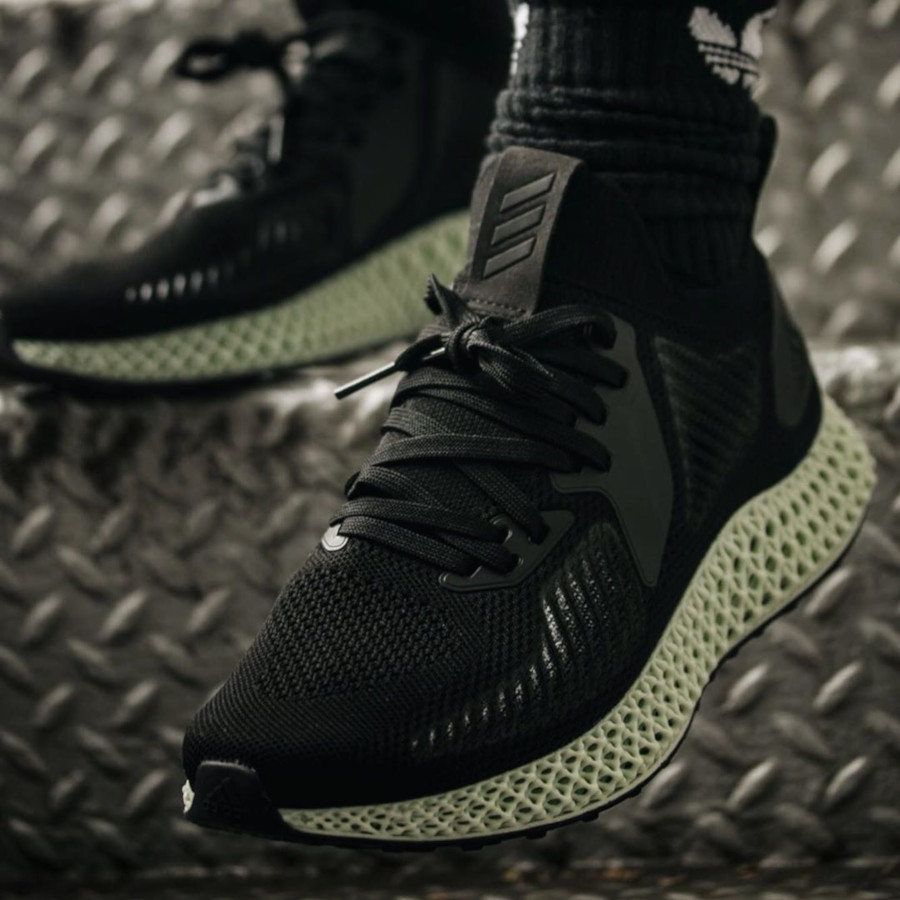 alphaedge 4d black on feet