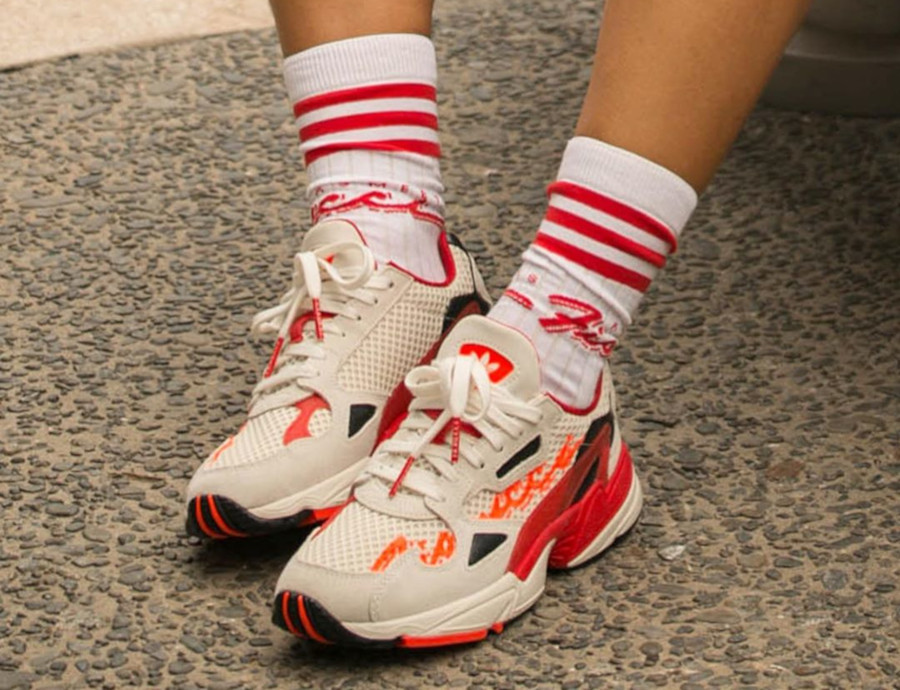 adidas falcon w red