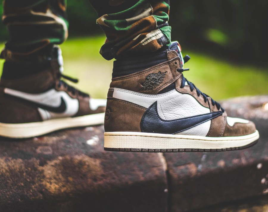 travis scott shoes jordan 1