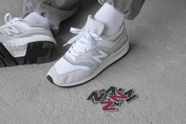 New-Balance-M997LBG-Velcro-N-Logo-