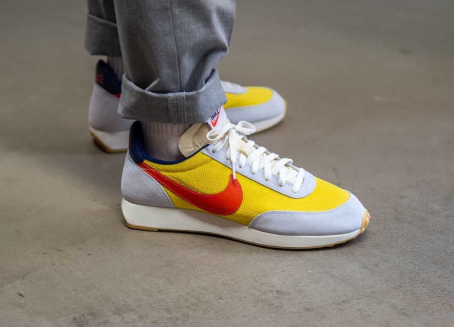 nike tailwind yellow blue