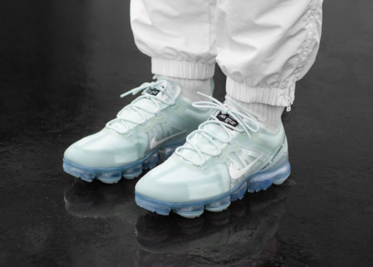 ghost aqua vapormax