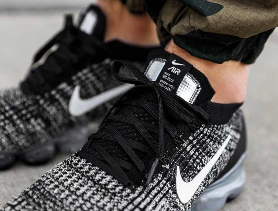 Flyknit deals 3 oreo