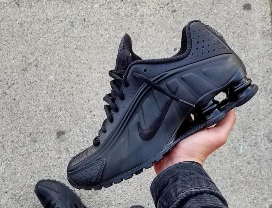 shox triple black