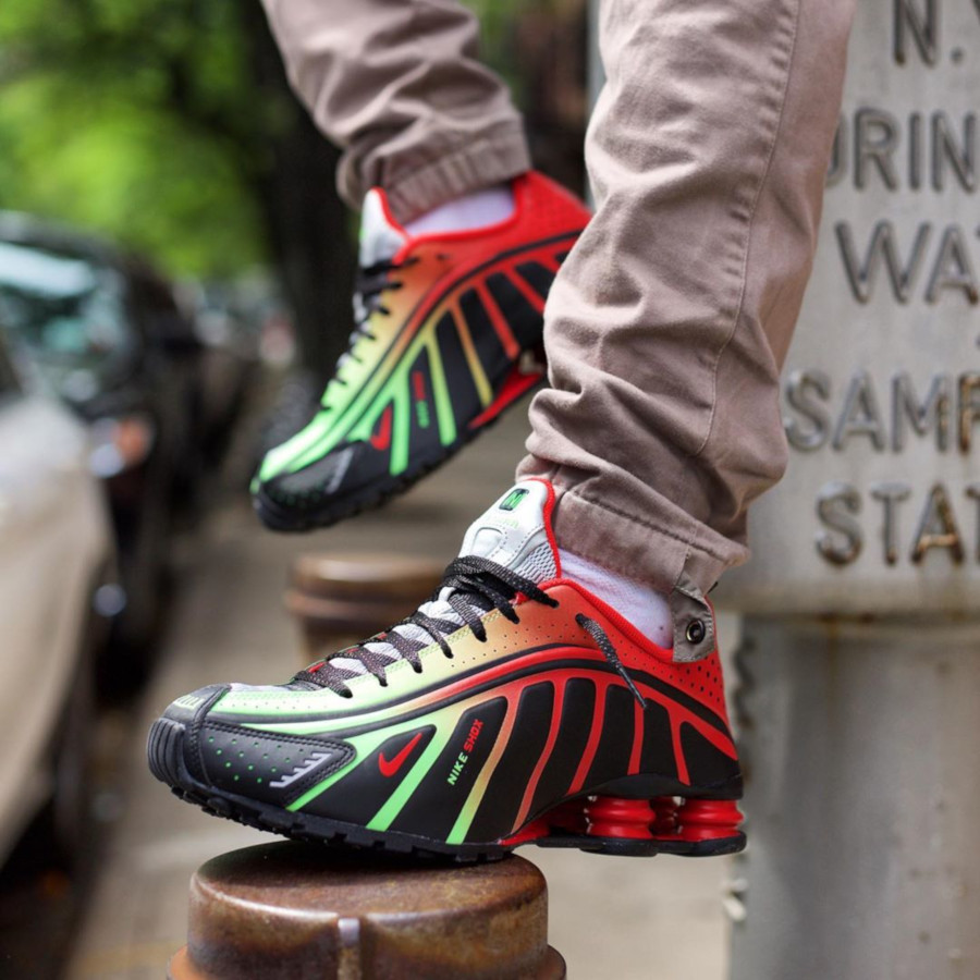 Faut il acheter les Nike Shox R4 Neymar JR Sao Paulo Platinum Tint