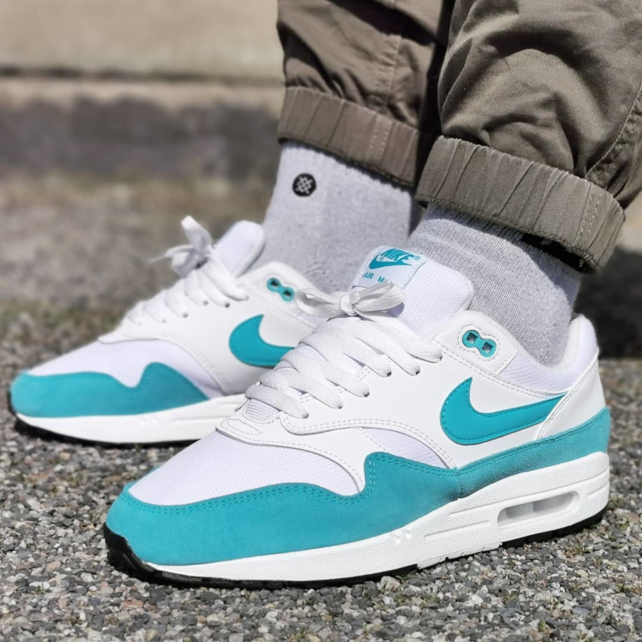 air max 1 light blue fury