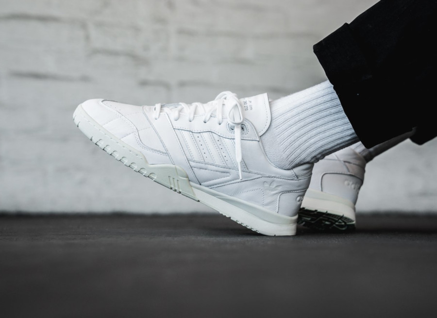 adidas trainer blanche