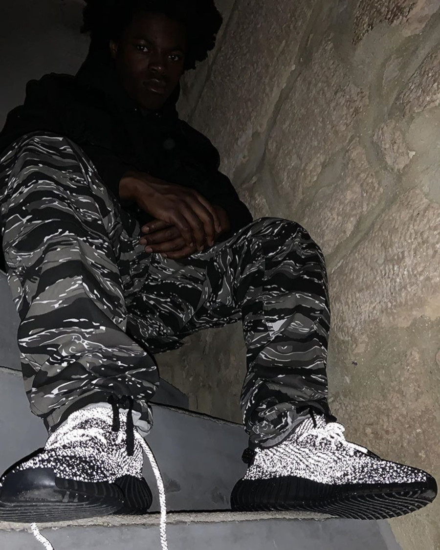 adidas Yeezy Boost 350 V2 Core Black Red BY9612 dropout