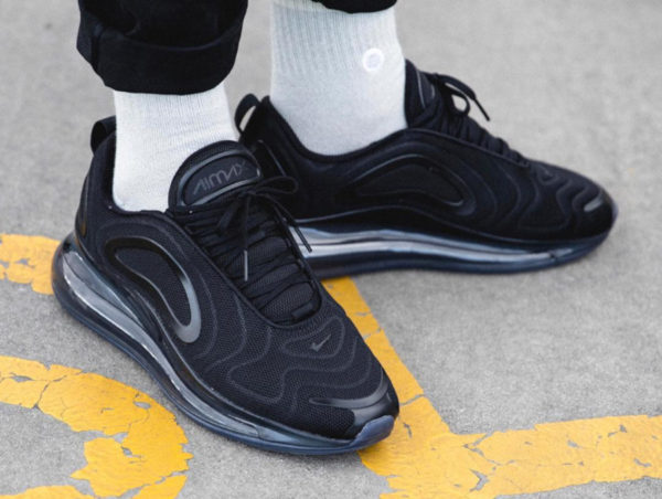 Nike Air Max 720 noire Triple Black AO2924-007