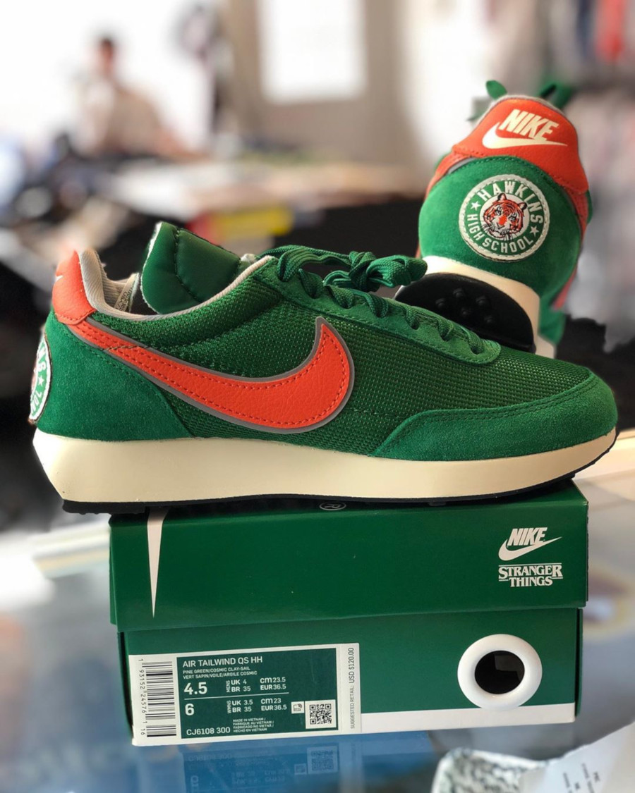 nike tailwind stranger things green