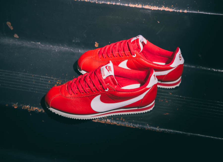 nike stranger things red