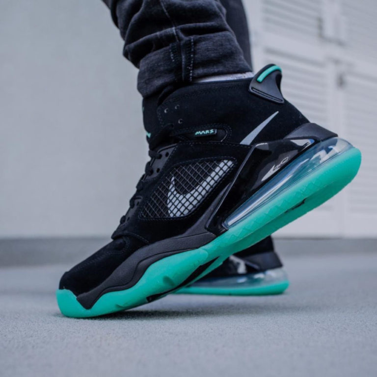 jordan mars 270 electric green