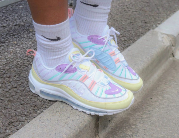 تمزيقه الحياة بنجي القفز nike pastel 