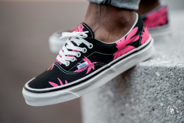 Vans Teniși VANS Authentic VN0A348A40Q1 ValntnshrtsTrwhtfchsprp Anaheim Factory Black Pink Summer Leaf