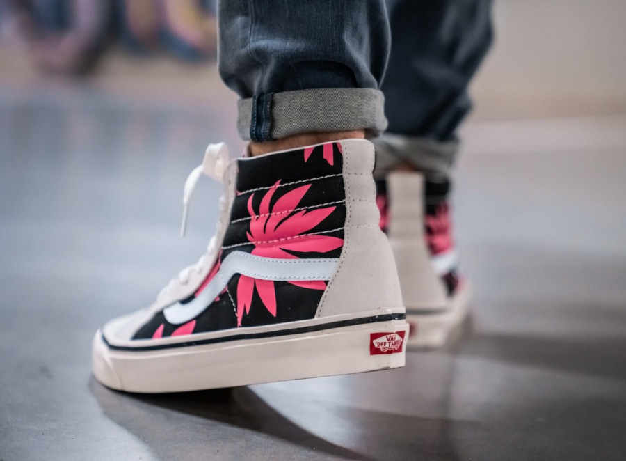 vans avec des roses