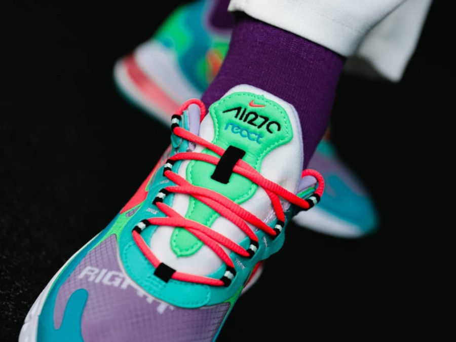 Womens Nike Air Max 270 React bleu ciel vert et rose on feet (1)