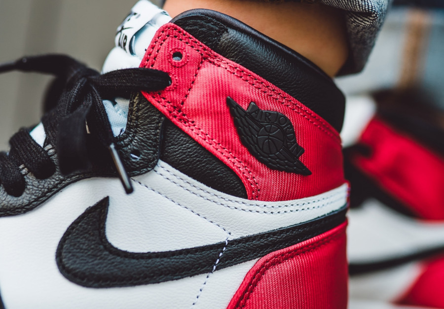 nike jordan 1 retro high satin black toe
