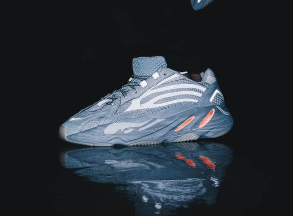 Adidas Yeezy 700 boost V2 Inertia 3M FW2549