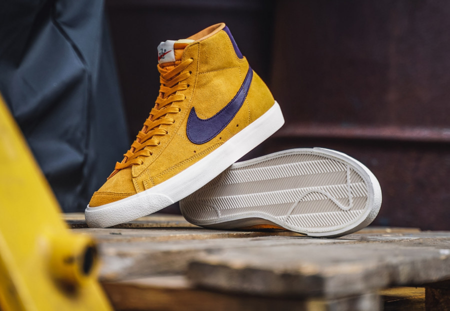 Nike-Blazer-mi-montante-en-suède-jaune-et-violet-3