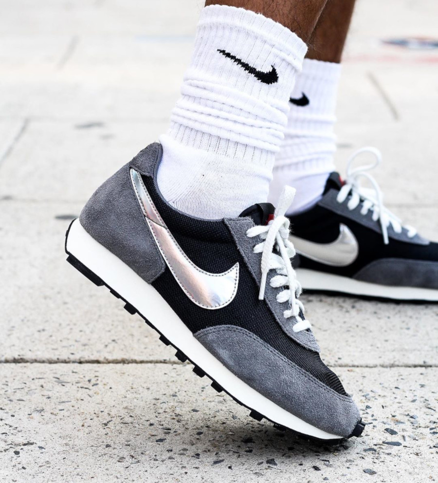 nike daybreak black & metallic silver