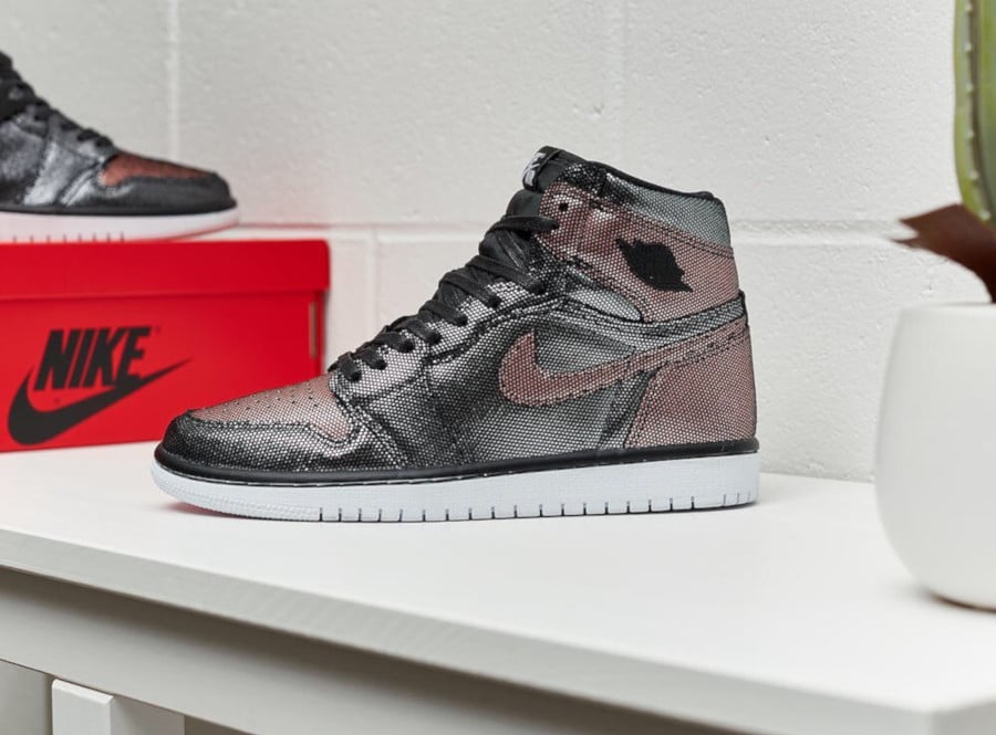 Air Jordan 1 W Fearless Ones Black Metallic Rose Gold