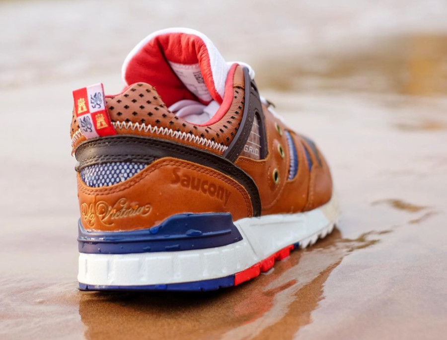 Saucony Grid SD 24K marron bleu marine et rouge (4)