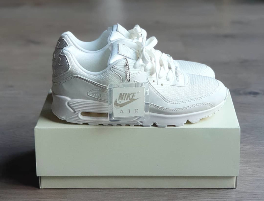 nike air max 90 cs white