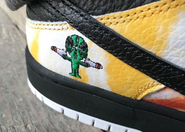 Nike SB Dunk Low Roswell Rayguns White | Release | Dead Stock Sneakerblog