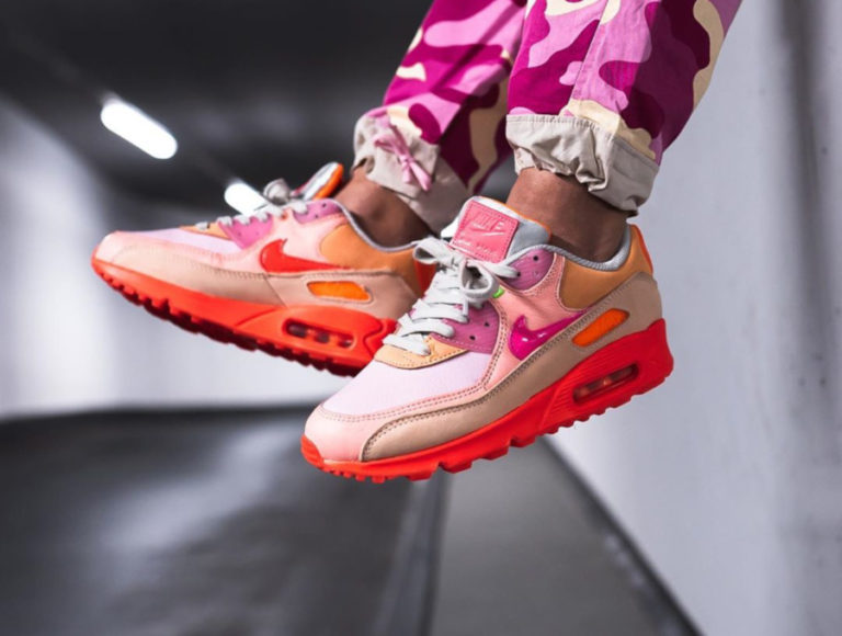 Review : que vaut la Nike Air Max 90 PRM Platinum Crimson CT3449