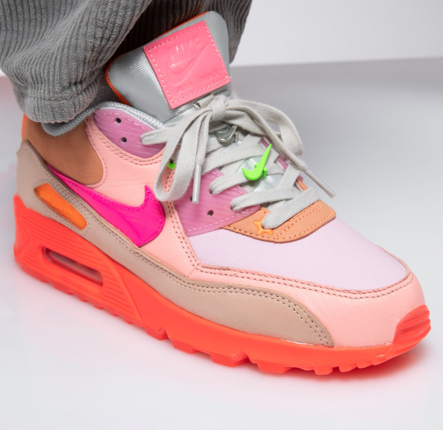 womens air max 90 platinum crimson