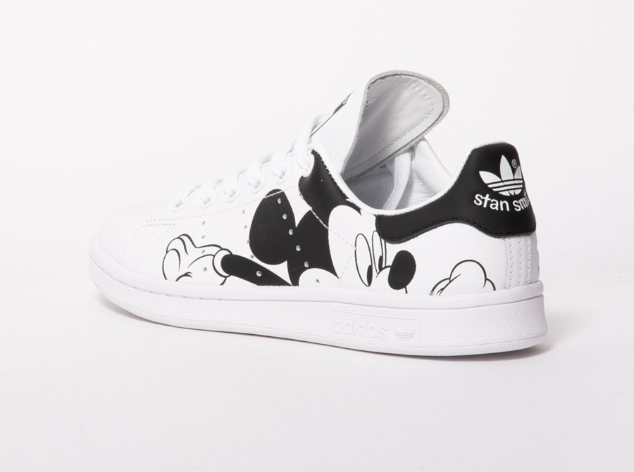 Disney-x-Adidas-Stan-Smith-Mickey-Mouse-Chinese-New-Year-4