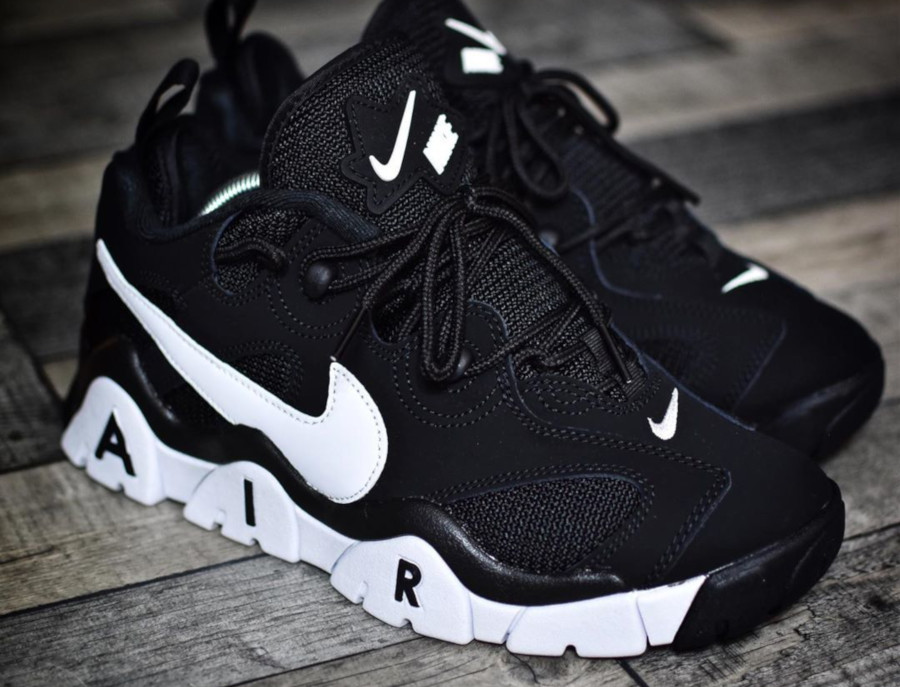 nike air barrage mid low