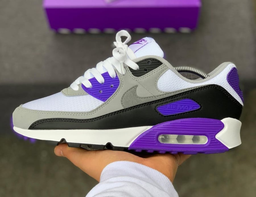 air max 90 purple on feet