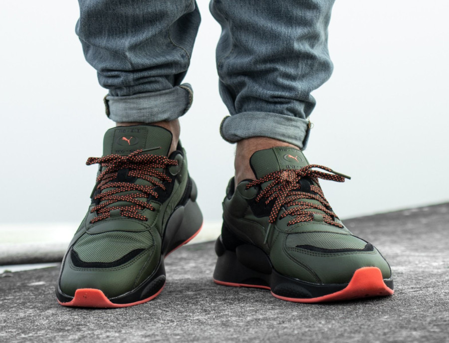 Forest night puma black top
