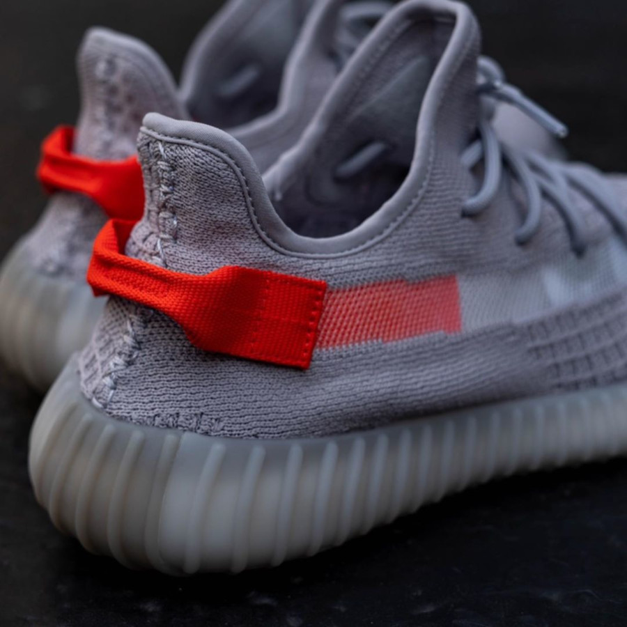 Adidas Yeezy Boost 350 V2 'Tail Light' (Europe Exclusive) (8)