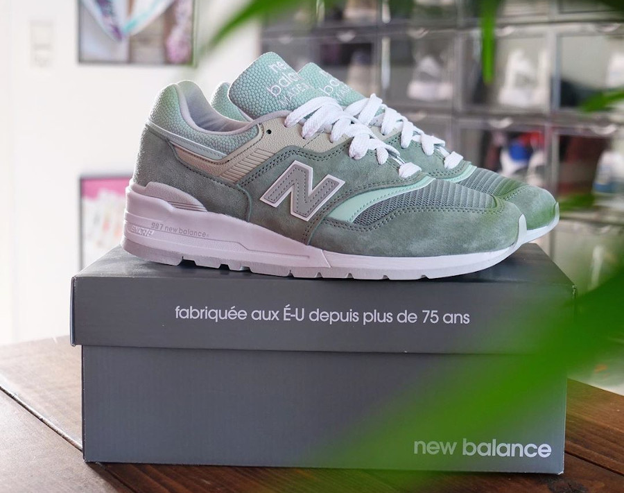 new balance gris niño