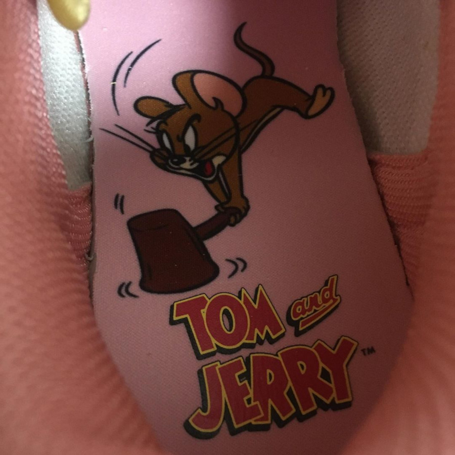 Warner Bros x Tom and Jerry x Reebok C Revenge 'Bold Brass Pink' (6)