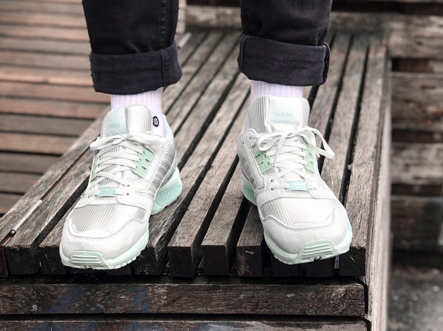 Adidas ZX 8000 на ноге