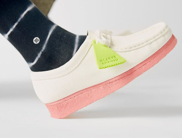 Clarks Wallabee Neon Pack White Pink 26148599S20