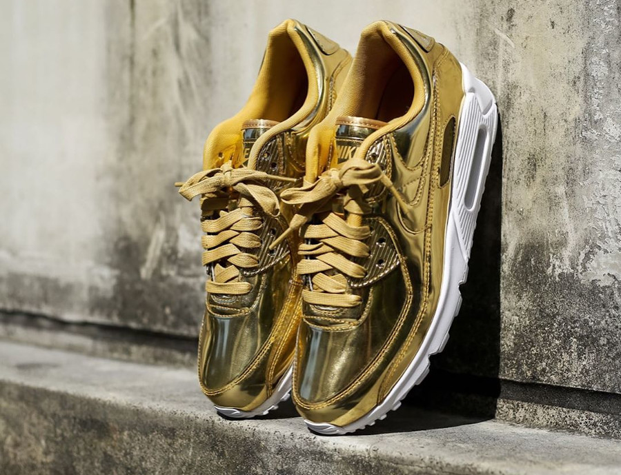 nike 90 gold