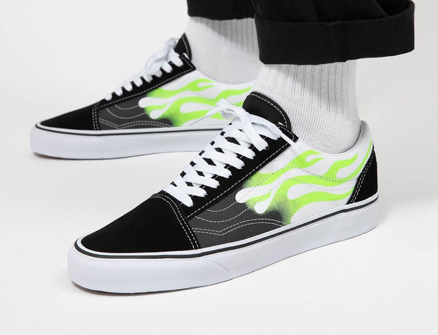 vans avec flamme