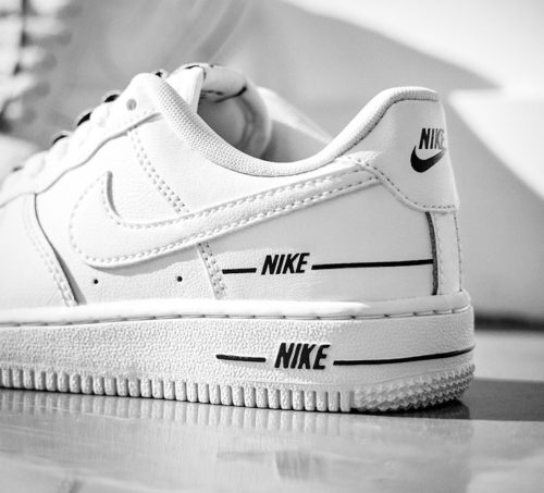 nike air force 1 07 lv8 blanche et noir