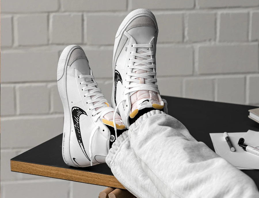 nike blazer mid 77 sketch white black